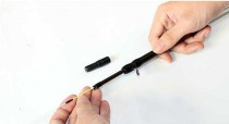 如何合理携带路亚竿进行钓鱼？（掌握正确的装备携带方法，享受愉快的钓鱼之旅）