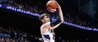 NBA三分球命中率历史排行榜（三分高手登顶，谁是历史最佳？）