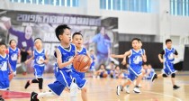 小孩子的篮球基本防守技巧（提升孩子篮球技术的基本防守练习方法）