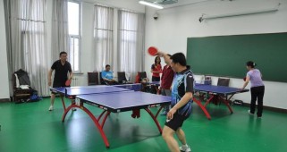 运送乒乓球的技巧与要点（掌握正确的技巧，提升乒乓球运送水平）