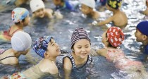 小孩也能轻松学会的游泳技巧（为孩子带来快乐与安全的水上冒险之旅）