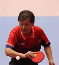 乒乓球横拍推挡的技巧与训练（乒乓球推挡，稳定发力，有效掌控比赛节奏）