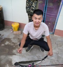 老婆喜欢路亚钓鱼，如何应对？（让你的爱与兴趣共舞，打造甜蜜的路亚钓鱼时光）