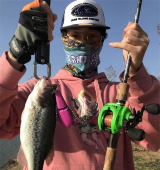 探秘路亚钓鱼的最佳天气条件（天气对路亚钓鱼的影响及如何选择合适的时机）