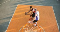 3v3篮球比赛中的合理冲撞区防守（为何不能在合理冲撞区防守？合理冲撞区定义及影响）