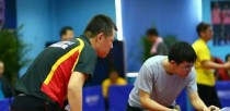 乒乓球转弯球接法技巧教学（提高乒乓球技术拥有准确转弯球接法）