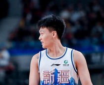 评价篮球防守教练的好坏（如何衡量篮球防守教练的能力？提升球队整体实力和比赛策略是关键）