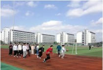 宿舍排球训练动作要领（掌握基本技巧提升宿舍排球水平）