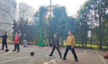 手防守的力量（技术之道，篮球手防守中的黄金法则与实战技巧）