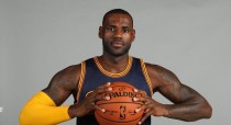 NBA巨星手掌大小排行榜（探寻巨星手掌大小背后的技术优势与神奇之处）