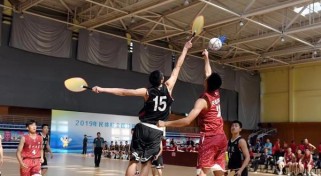攻克防守区，高效打篮球（技巧与战术指南，让你成为无敌球员）