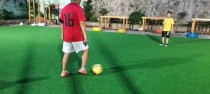 足球青训1对1技巧分析（打造未来之星的秘诀）