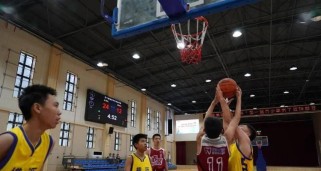 小学生双人篮球防守教学（提高篮球防守技巧，让你成为防守大师）