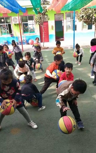 篮球防守中直接拍球犯法吗？（探讨篮球比赛中关于直接拍球的规则和判罚）