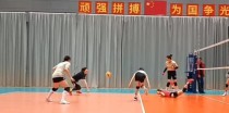 掌握排球关键救球动作要领（提高排球关键救球能力的技巧与方法）