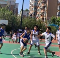 职业队篮球防守脚步训练的关键技巧（提高职业篮球运动员防守能力的必备训练方法）