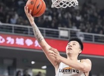 不动防守红区的策略（如何利用战术不动防守红区取胜）