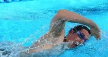 游泳转身蹬腿技巧大全（掌握游泳转身蹬腿的关键，提高技术水平）