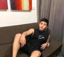 光膀子防守篮球的利与弊（以光膀子防守打篮球的效果、策略与注意事项）