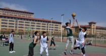 宿舍篮球防守的高要求（提升篮球防守水平的关键技巧和训练方法）