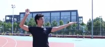 如何展示帅气的排球手势（掌握关键动作，展现优雅力量）