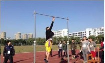 掌握排球指尖旋球的技巧（学会旋球动作，提高排球水平）